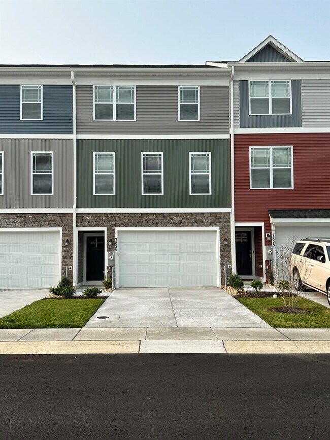 Foto del edificio - 7827 Wolf Run Ln