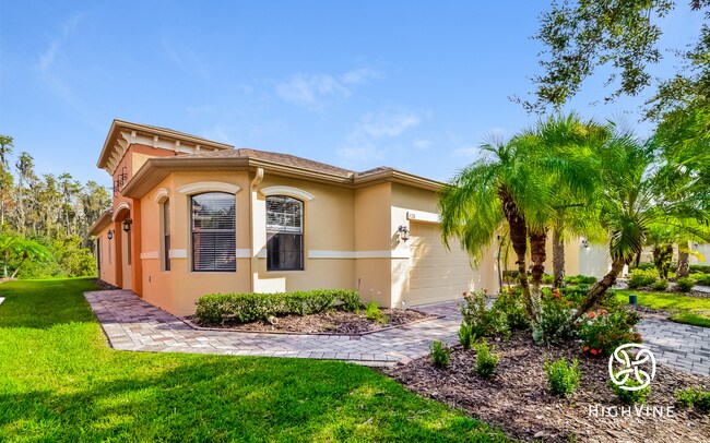 Building Photo - 728 Grand Canal Dr