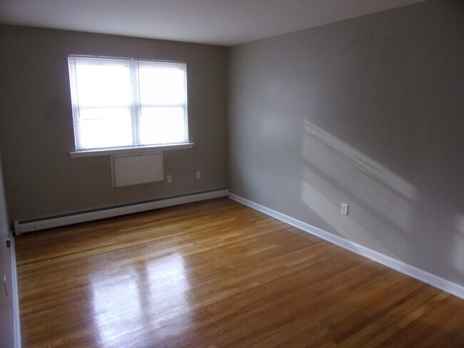 Bedroom 1 - 912 Tustin St