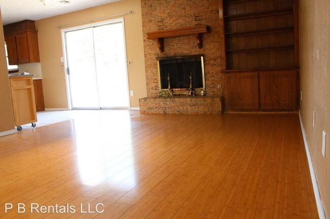 Building Photo - 610 SW 61st St