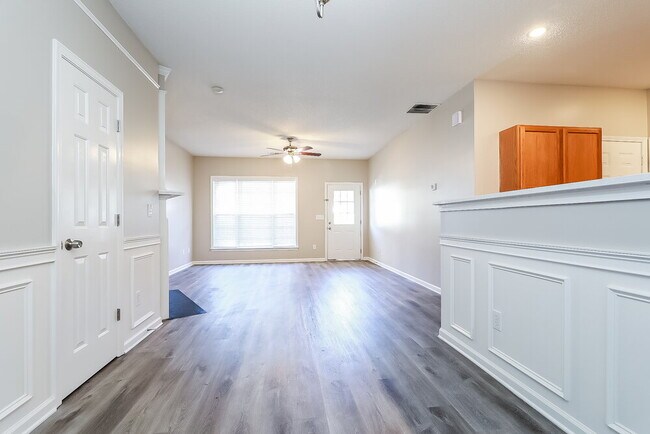 Building Photo - 2794 Regent Walk Dr