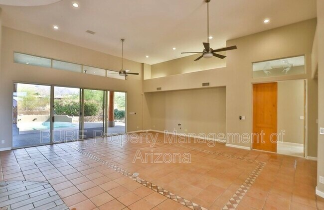Foto del edificio - 11771 N 118th St