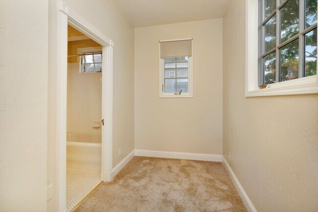 Foto del edificio - 1236 Sherman St