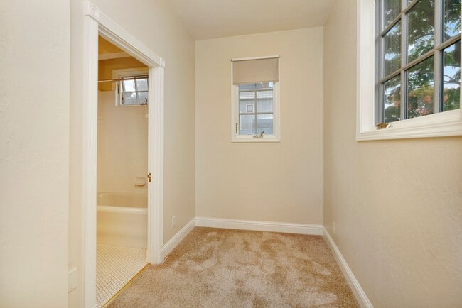 Building Photo - 1236 Sherman St