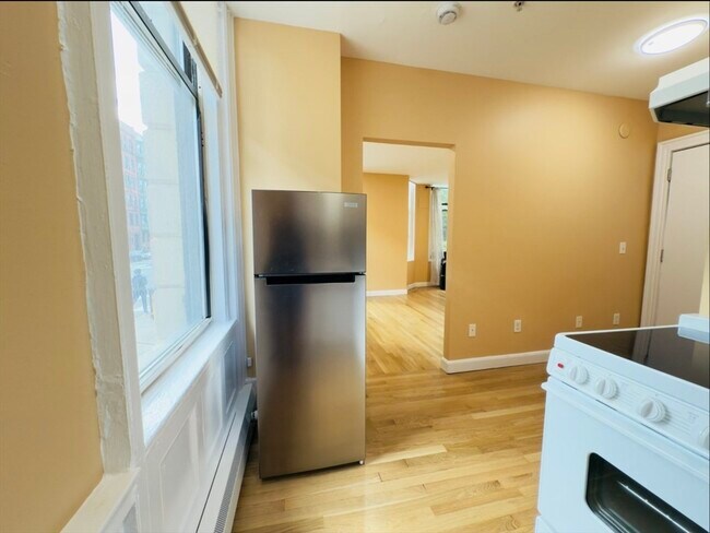 Foto del edificio - 483 Beacon St