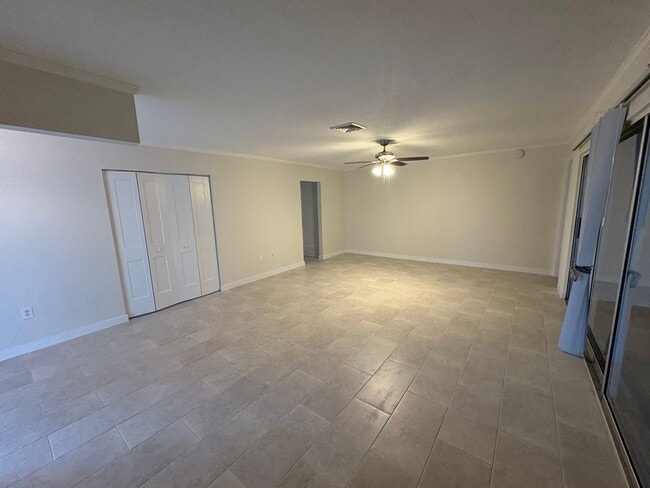Building Photo - 210 Delido Ct