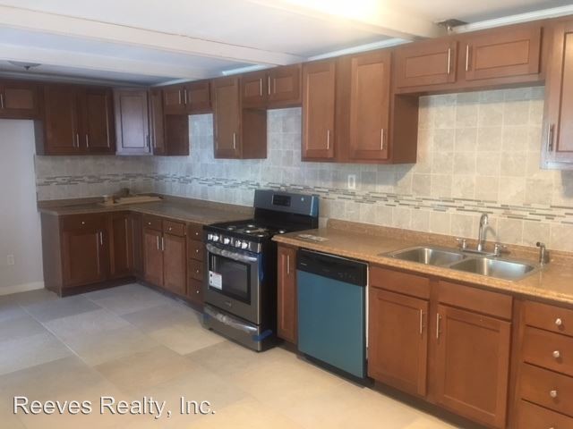 Foto del edificio - 2352 Dog River Dr N