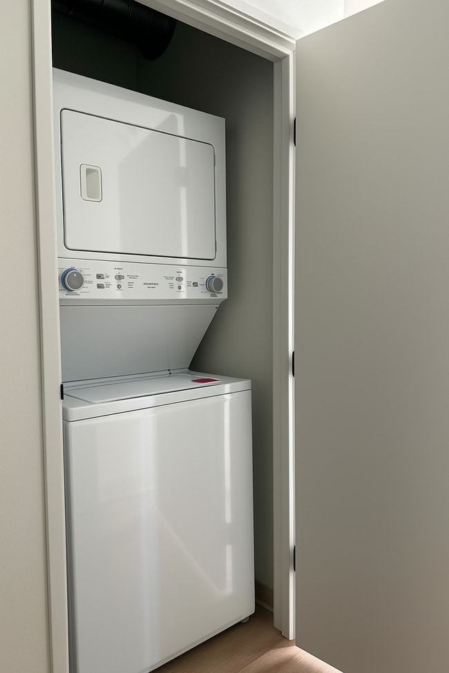 Interior Photo - The Lofts at Kettlestone Central