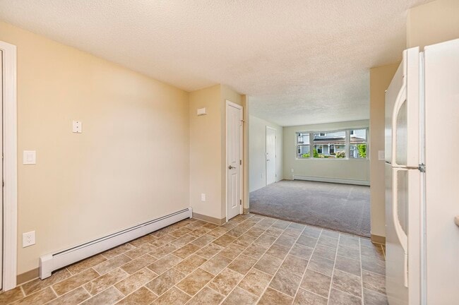 Building Photo - 481 Merrimack St