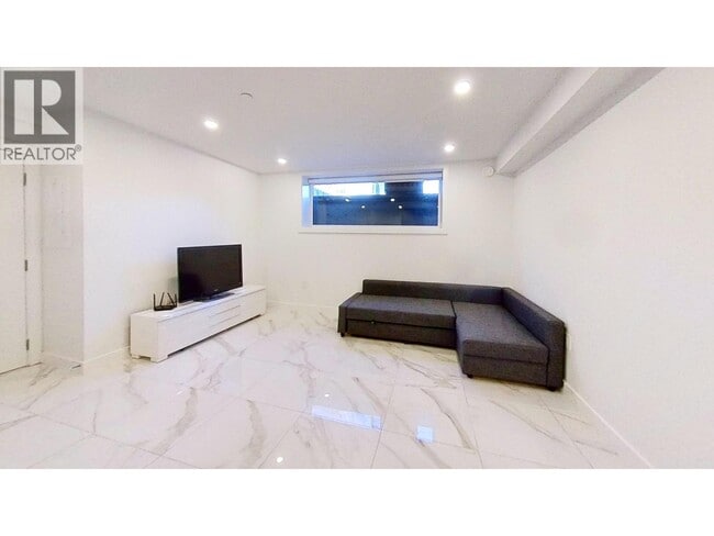 Building Photo - 1611 Angelo Ave