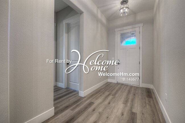 Foto del edificio - 262 Commodore Dr