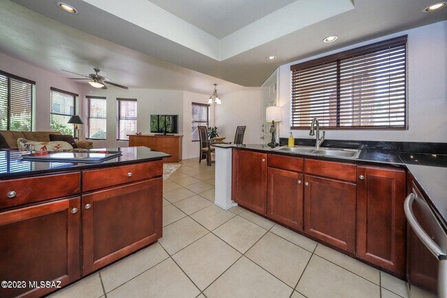 Foto del edificio - 7255 E Snyder Rd