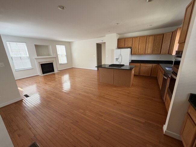 Building Photo - 3921 Braveheart Cir
