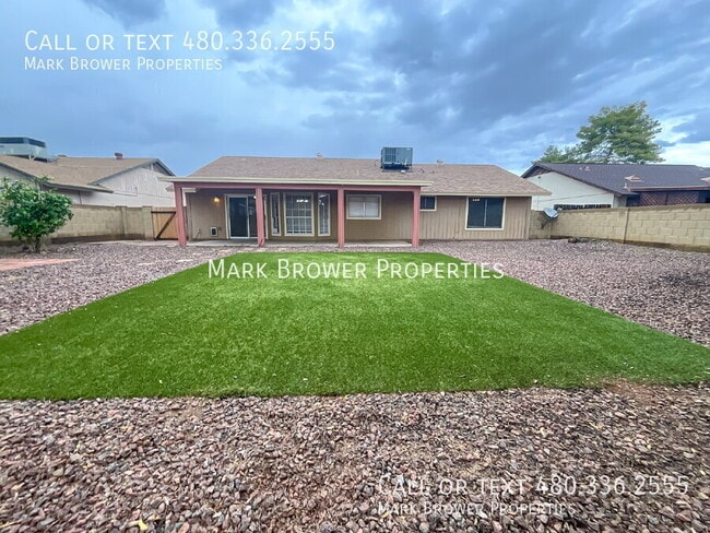 Building Photo - 1349 W Gila Ln