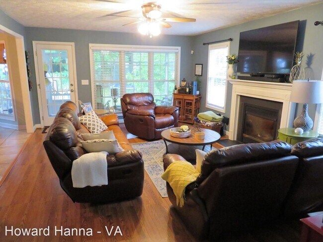 Building Photo - 4 br, 2.5 bath House - 104 Park Lane