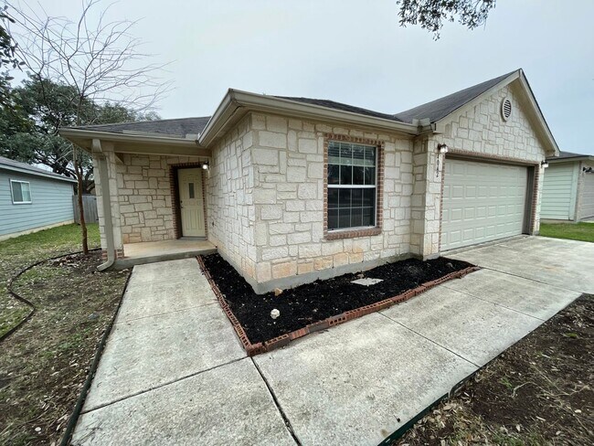 Foto del edificio - 4042 Azalea Breeze