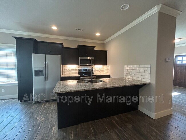 Foto del edificio - 3101 SW Warberry Ave