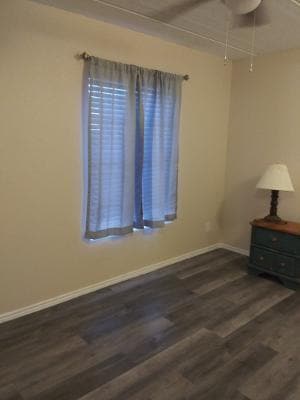 Building Photo - 104 E Parade Dr