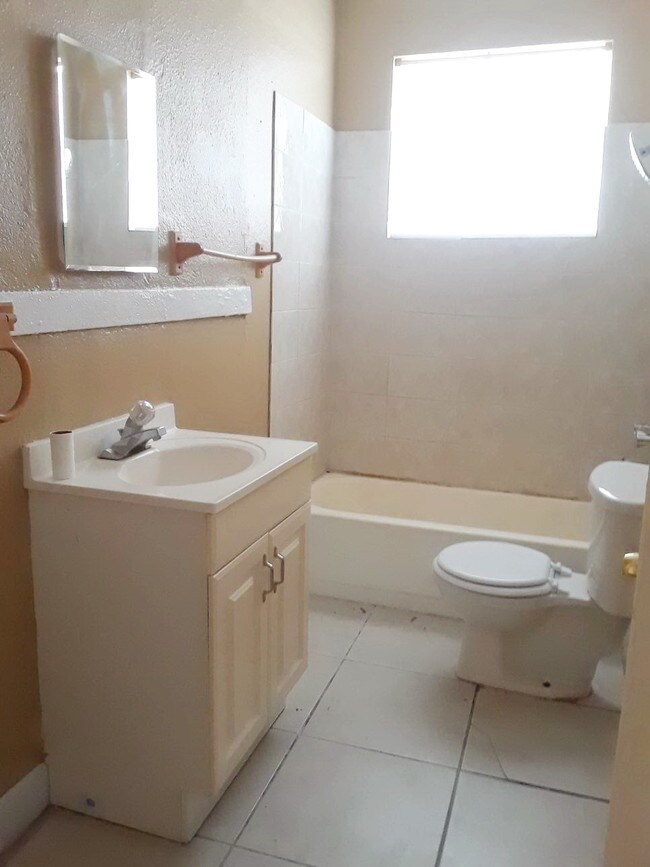 Foto del edificio - 918 E 19th Ave