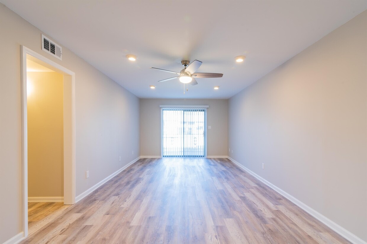 Foto principal - 116 Briarcliff Dr