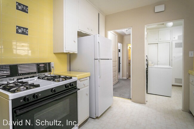Building Photo - 2 br, 1 bath House - 205 S. Chevy Chase Drive