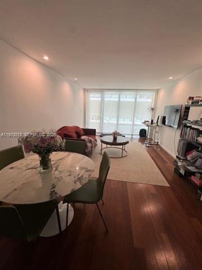 Photo - 1601 West Ave Apartment