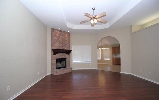 Foto del edificio - 2603 Jasmine Ln