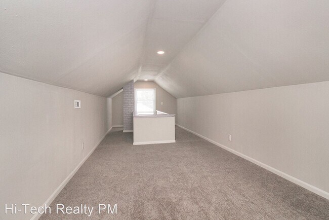 Building Photo - 3 br, 1 bath House - 16806 HOLLY HILL DR