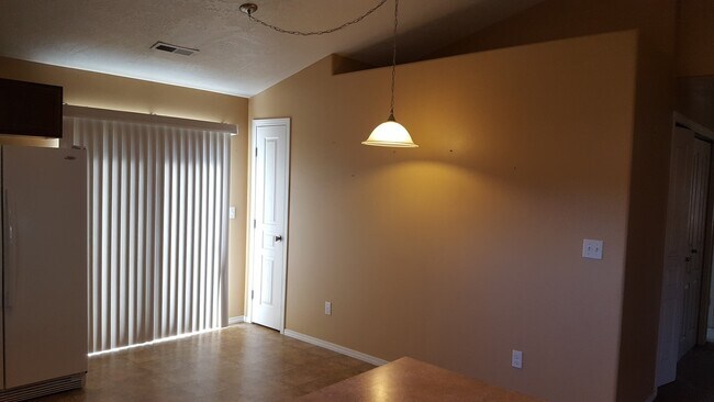 Building Photo - 6101 Cashmere Ln