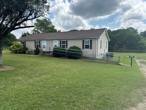 Building Photo - 9948 Stewarts Ferry Pike
