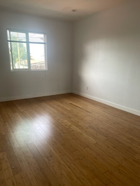 Building Photo - 2837 Hyans St