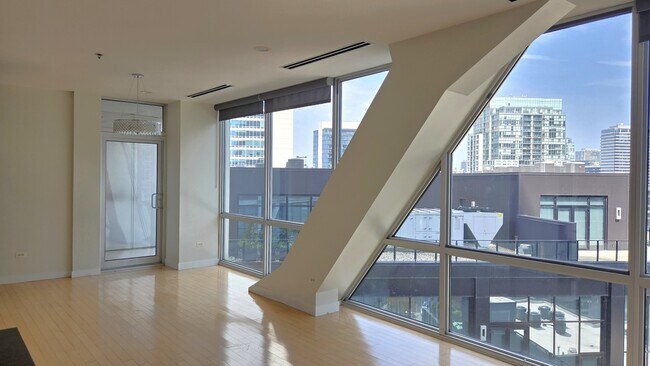 Building Photo - 510 W Erie St