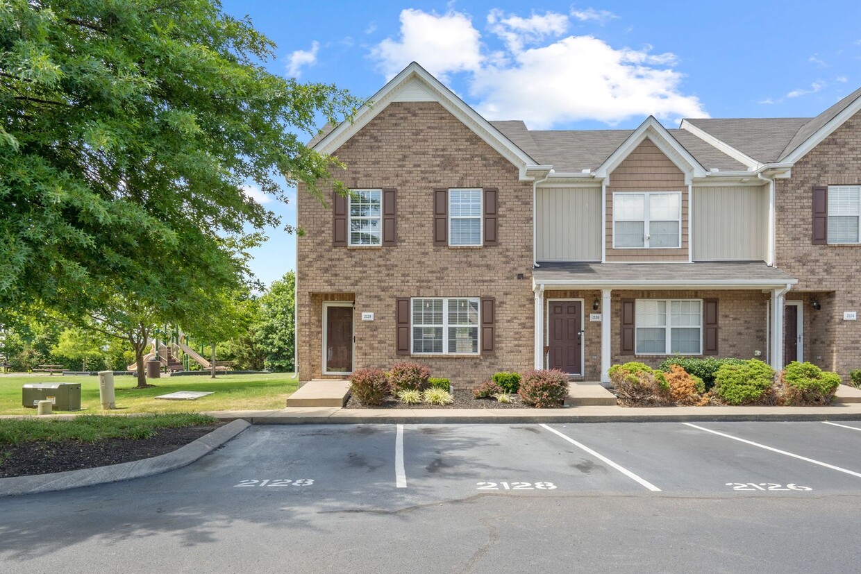 Primary Photo - Lovely Townhome in Murfreesboro!