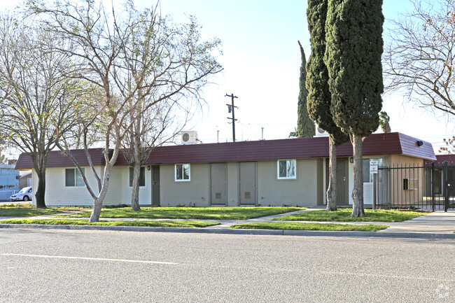 Building Photo - Mendota Apartments