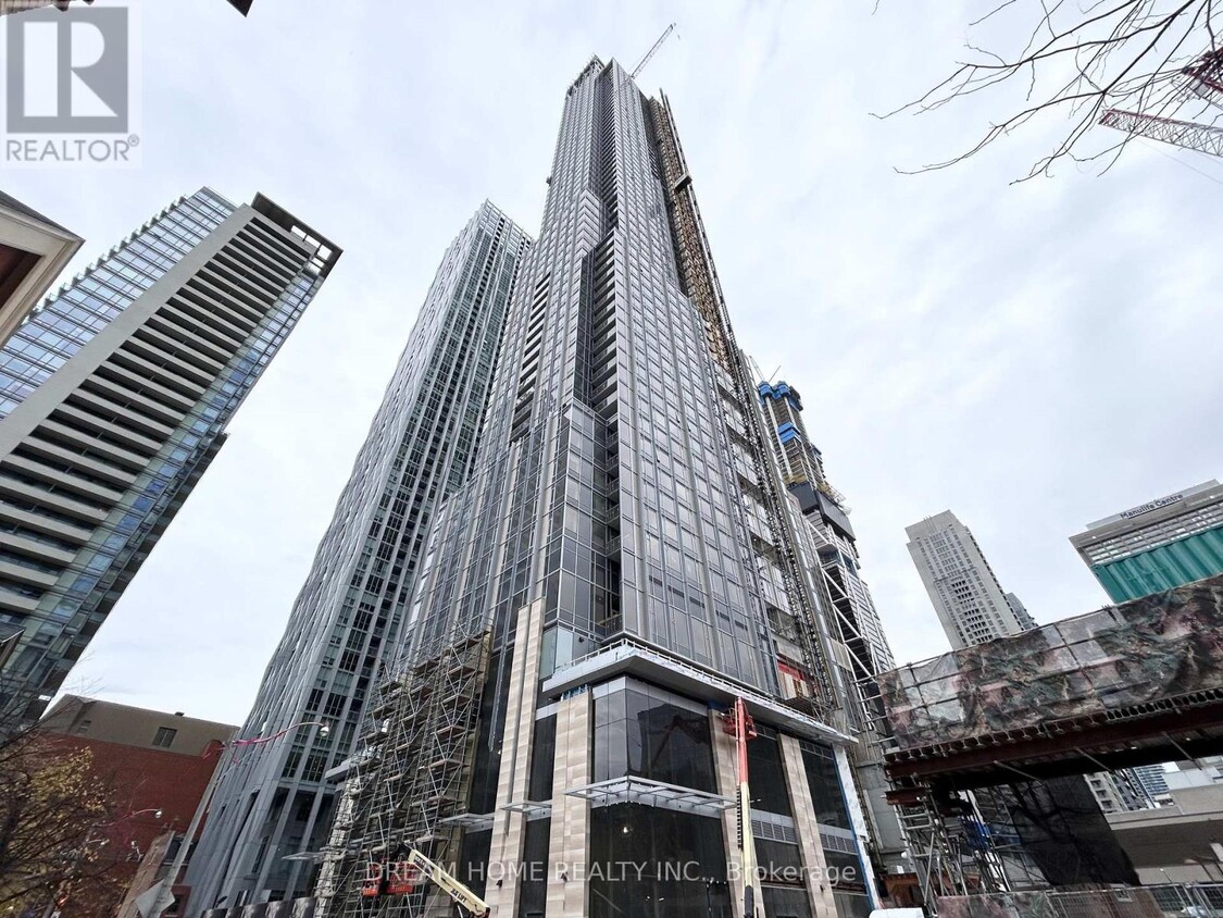 Photo principale - 11-1011 Yorkville Ave