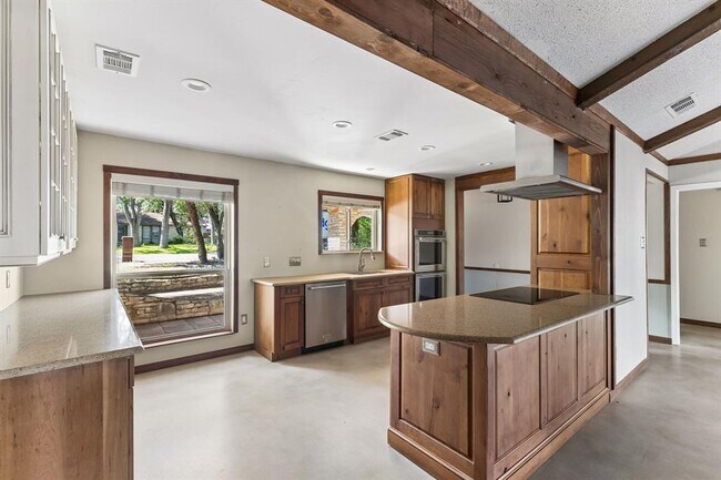 Building Photo - 1105 N Riviera Cir