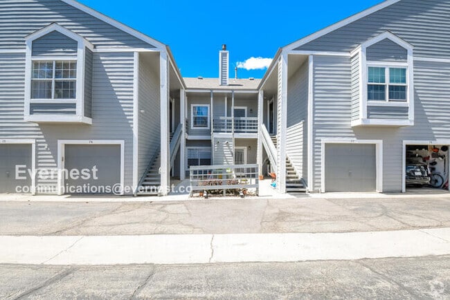 Building Photo - 7476 Singing Hills Dr