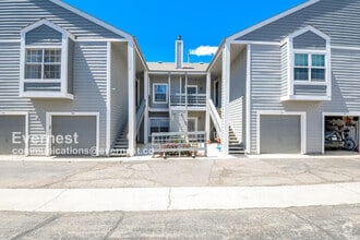 Building Photo - 7476 Singing Hills Dr