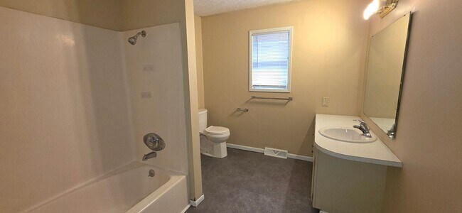 Foto del edificio - 305 E Downing St