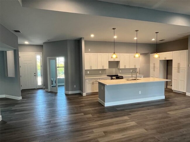 Building Photo - 8362 Santa Cruz Dr