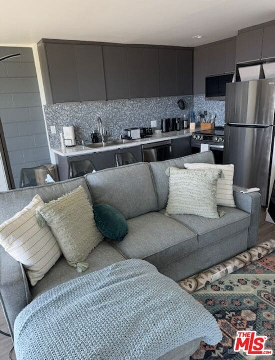 Building Photo - 1433 Silvius Ave