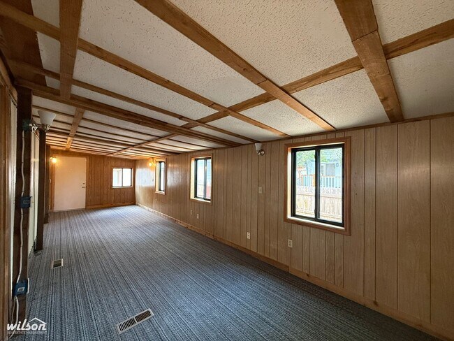 Foto del edificio - Charming 2 Bed, 2 Bath Home with Water, Sewer and Garbage Paid!