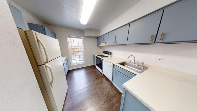 Building Photo - 3475 Rebecca Ln