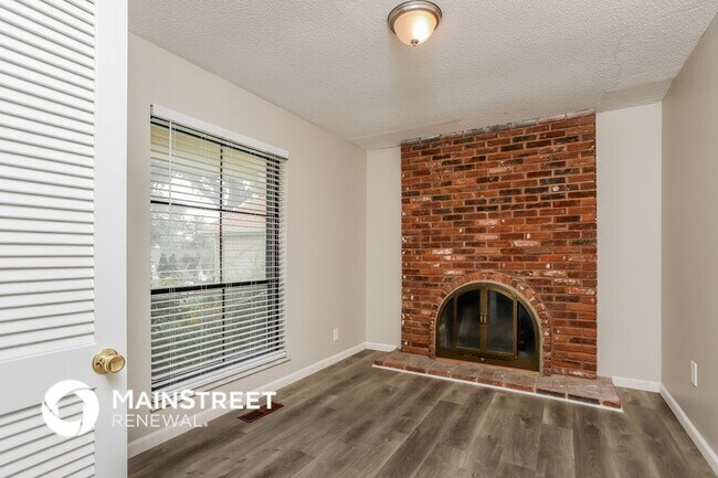 Foto del edificio - 5320 Springtrail Dr