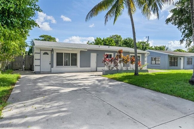 Building Photo - 6421 SW 16th St