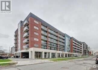 Building Photo - 308-308 Lester St