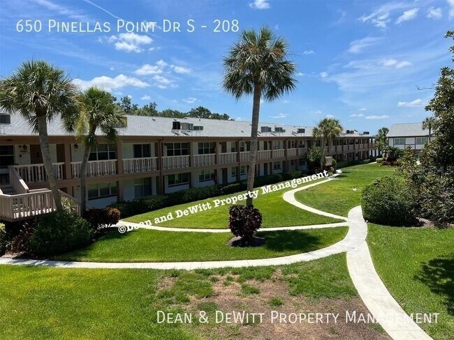 Foto del edificio - 650 Pinellas Point Dr S