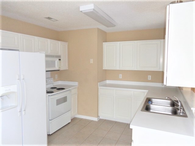 Foto del edificio - 12535 Cumberland Crest Dr