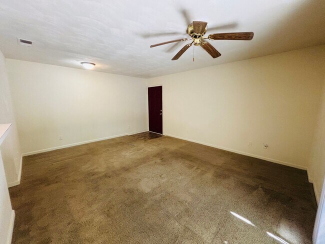 Foto del edificio - 400 Berryfield Ln
