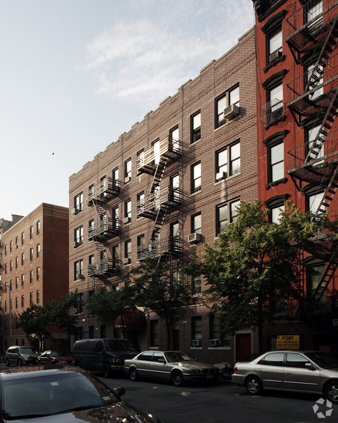 Building Photo - 157 E Second St